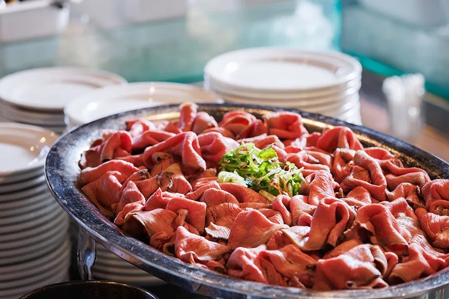 画像：ランチビッフェの一例