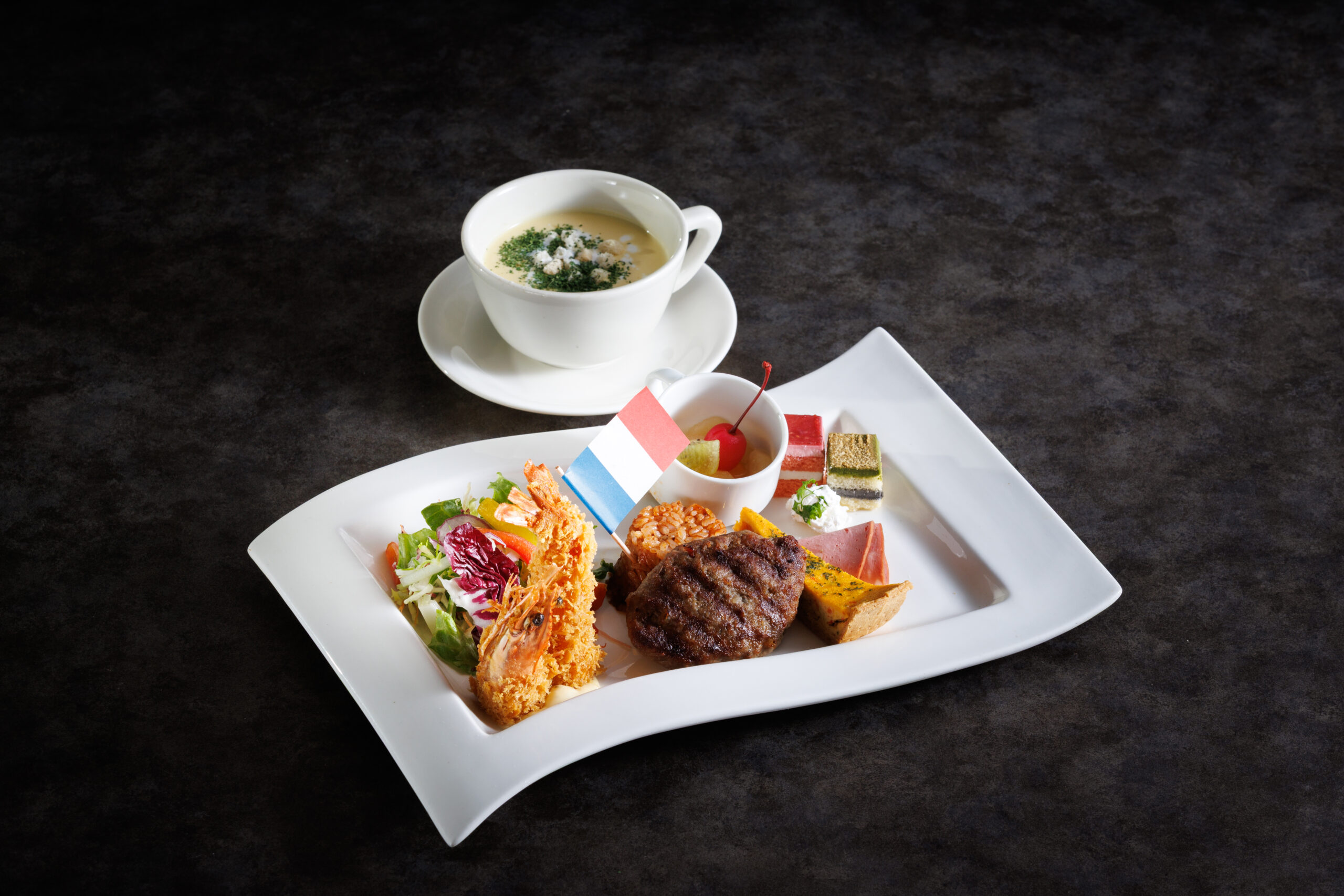 画像：画像：お子様プレート