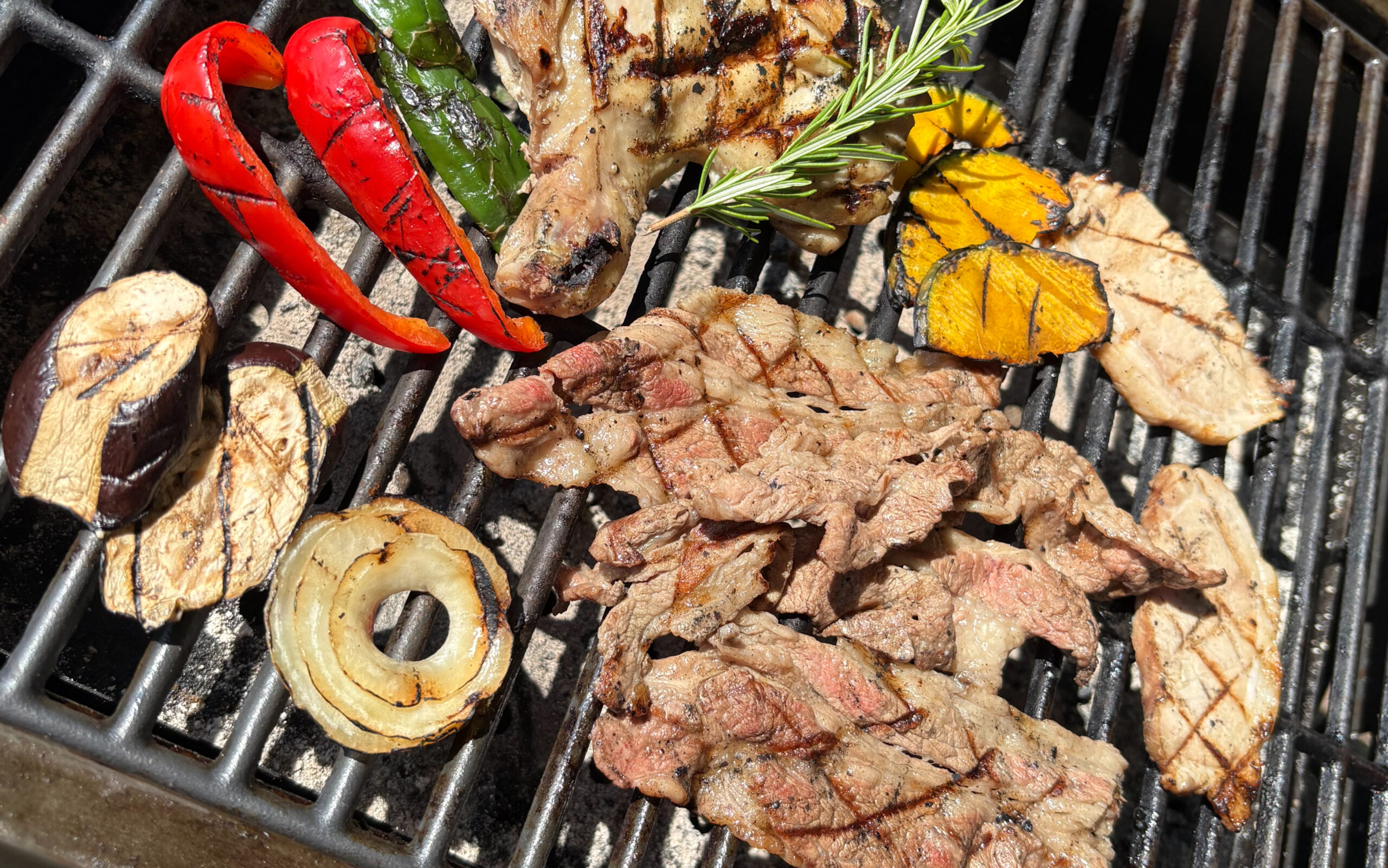 画像：BBQランチバイキングの一例